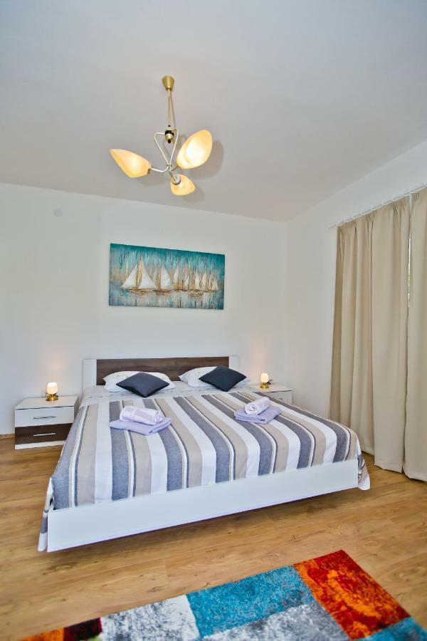 Sweet Dreams Hotel Hvar Town Exterior photo