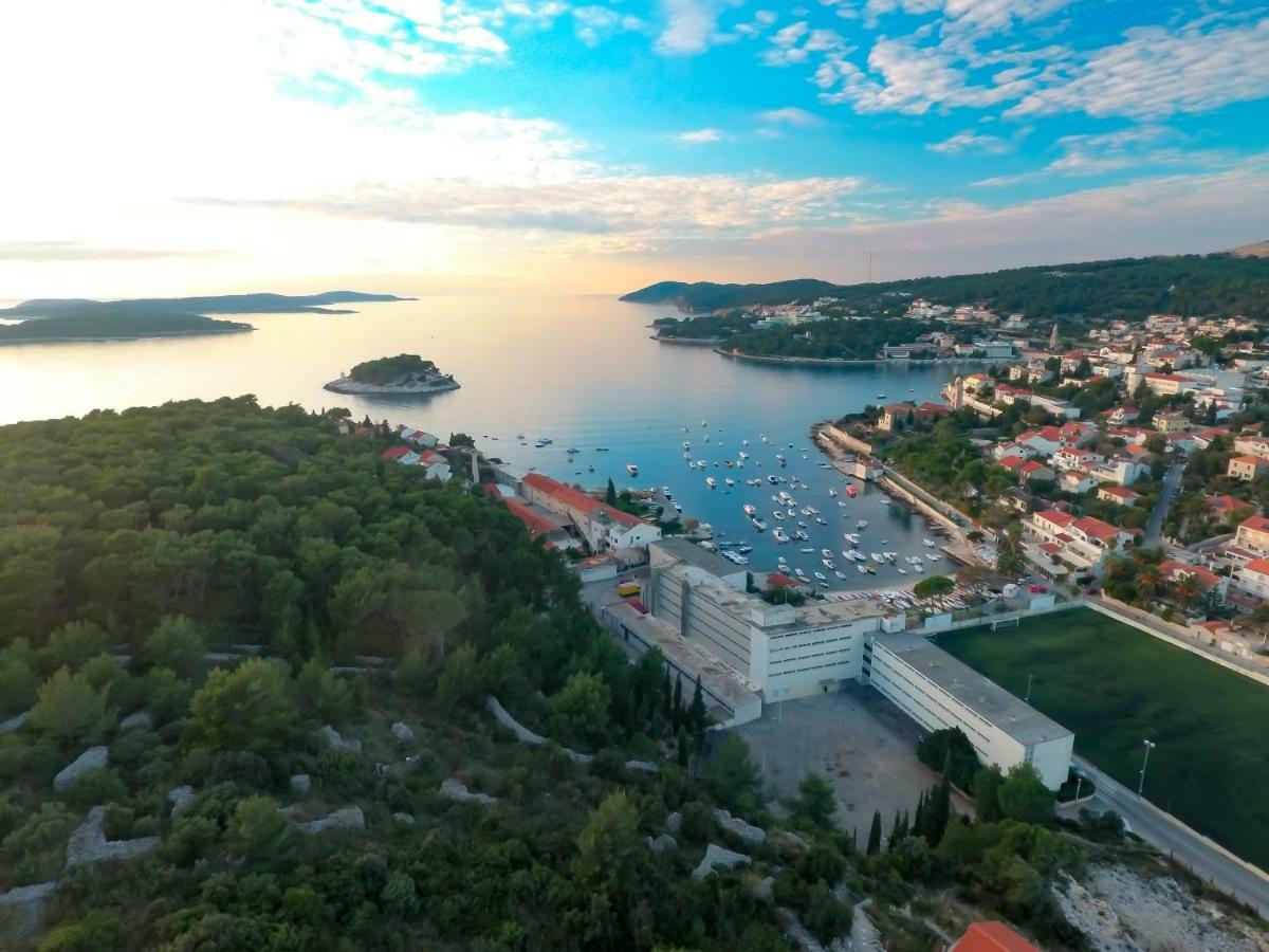 Sweet Dreams Hotel Hvar Town Exterior photo