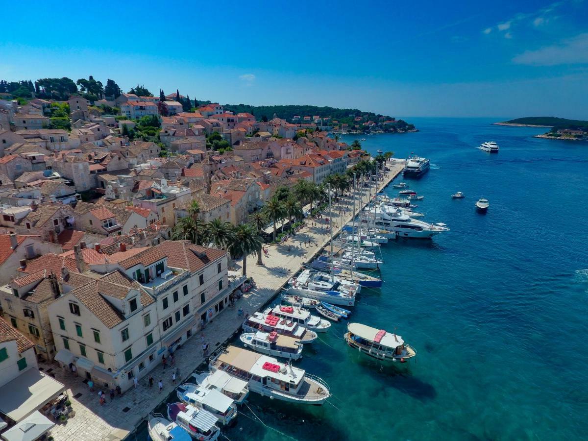Sweet Dreams Hotel Hvar Town Exterior photo